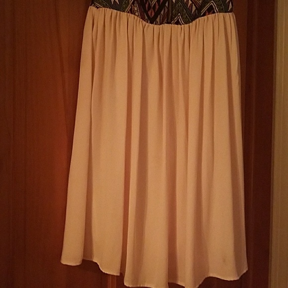 Dress - Picture 3 of 3